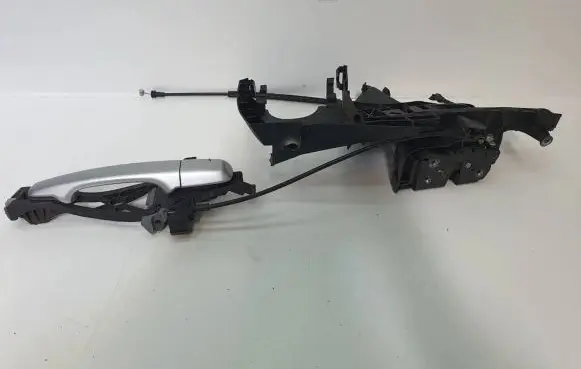 Volvo V50 Front door lock 30799302