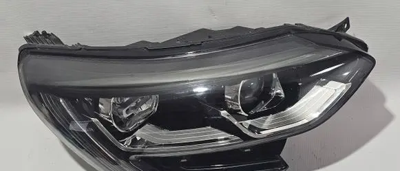 Renault Megane IV Headlight/headlamp 260100767R
