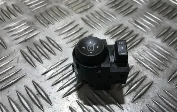 Opel Insignia A Wing mirror switch 23204016 371146