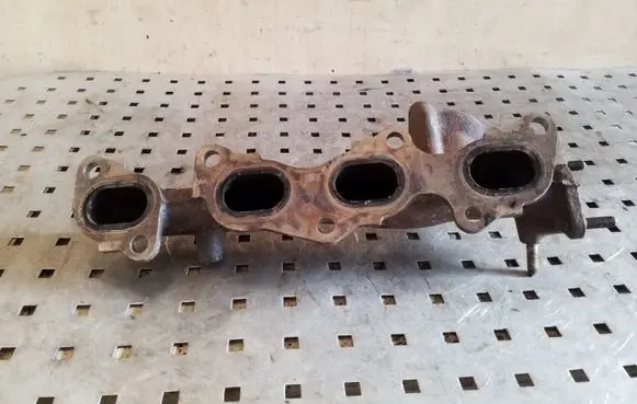 Honda CR-V Exhaust manifold