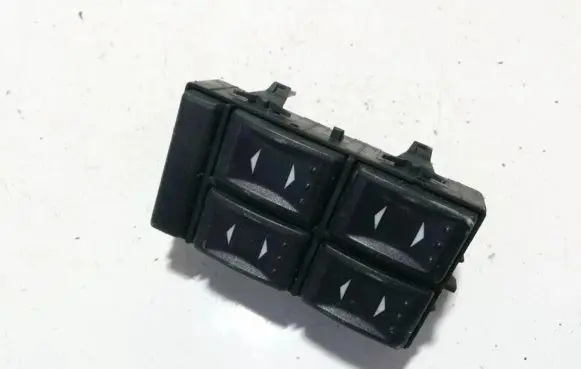 Ford Mondeo Mk III Electric window control switch 1s7t14a132bd 03163451