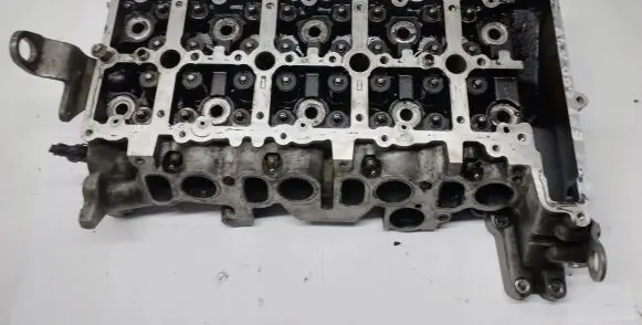 BMW 1 E81 E87 Engine head 779767808 781019608