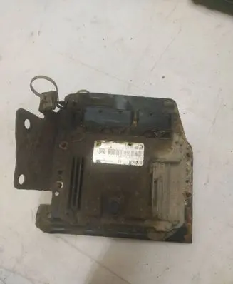Opel Zafira B Engine control unit/module 0281014024