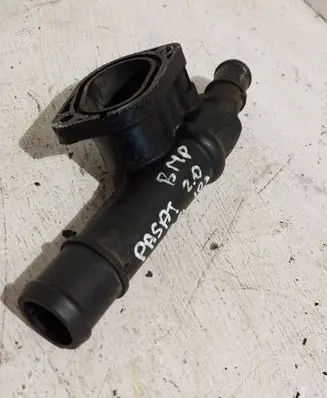Volkswagen PASSAT B6 Engine coolant pipe/hose 03G121132