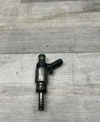 Audi Q5 SQ5 Fuel injector 06H906036P