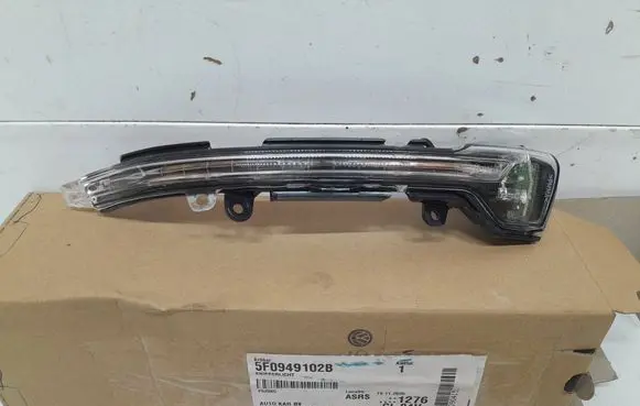 Seat Arona Mirror indicator light 5F0949102B