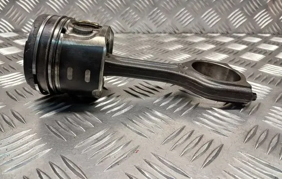 Citroen Berlingo Piston with connecting rod 619 75L93