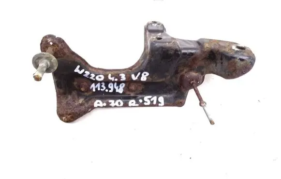 Mercedes-Benz S W220 A/C compressor mount bracket 