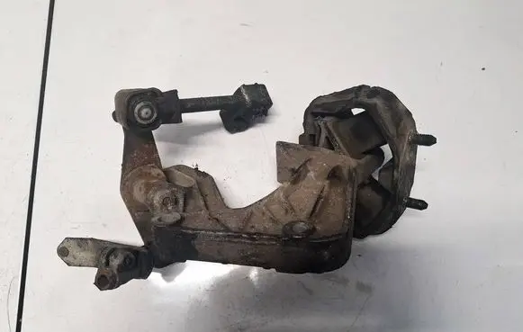 Opel Astra F Engine mount bracket 90344690