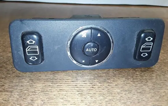 Mercedes-Benz ML W163 Electric window control switch A1638200326 1638200326