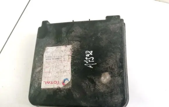 Hyundai i30 Fuse box cover PPTD10 PP-TD10