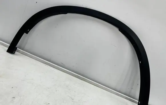 BMW X1 F48 F49 Front arch trim 7332337