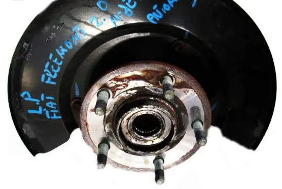 Fiat Freemont Front wheel hub spindle knuckle