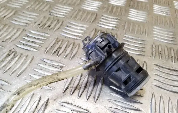Toyota RAV 4 (XA20) Windscreen/windshield washer pump 8533060180 0602104621