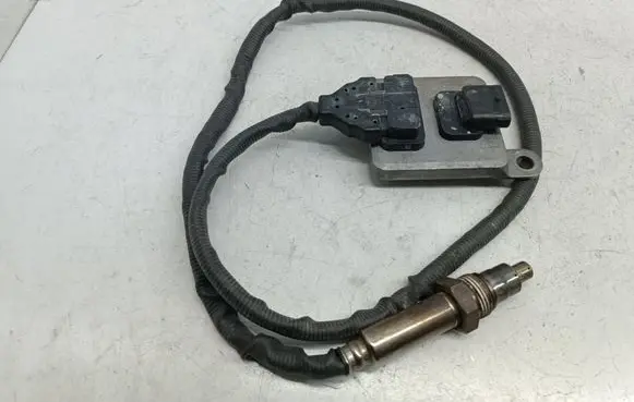 Mercedes-Benz Vito Viano W447 Lambda probe sensor A0009058611 0009058611