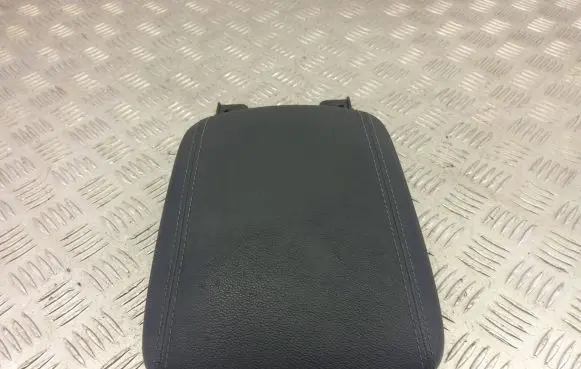 KIA Sportage Armrest