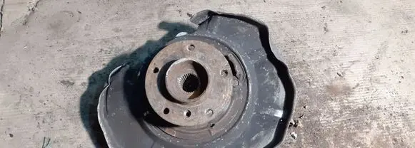 BMW 5 E60 E61 Rear wheel hub