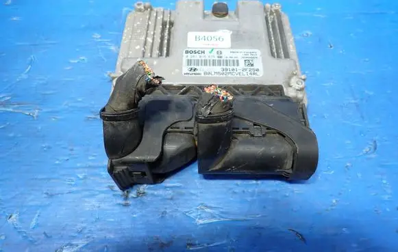 Hyundai ix35 Engine control unit/module 39101-2F250 0281016675 1039S45474