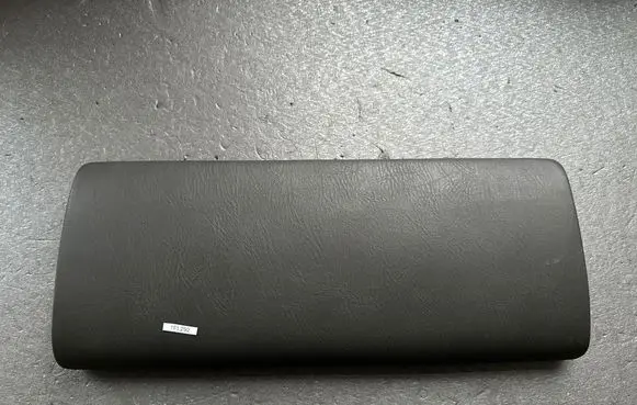 Nissan Patrol Y61 Airbag cover 68200VB000 K851EVC201