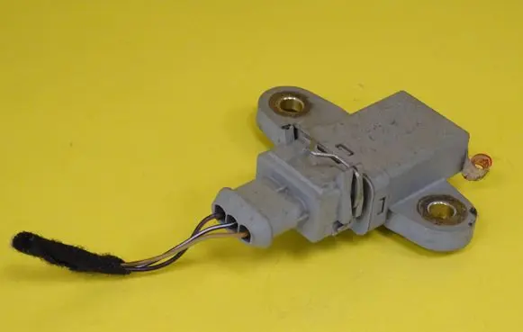Mercedes-Benz E W210 ESP acceleration yaw rate sensor 0125420417 0265005113