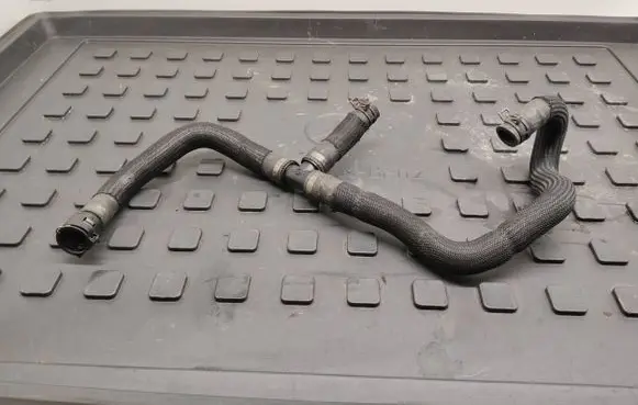 Mercedes-Benz Citan W415 Engine coolant pipe/hose