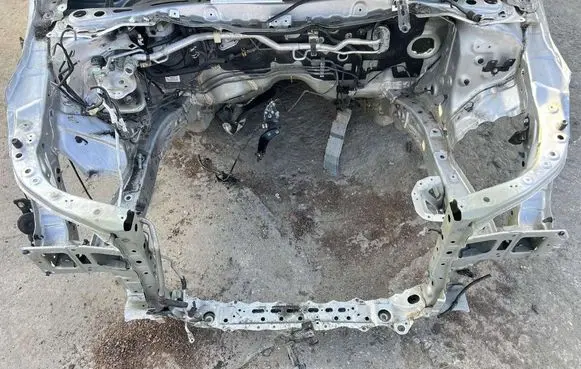 Honda Civic IX Front bodywork piece MMAUTKO18273