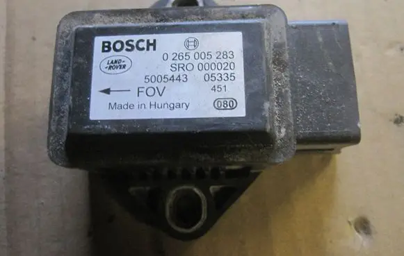 Land Rover Discovery 3 - LR3 ESP acceleration yaw rate sensor SRO000020