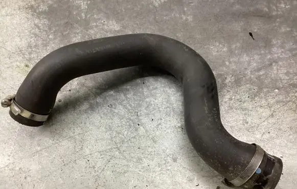 Volvo V70 Engine coolant pipe/hose 08671393