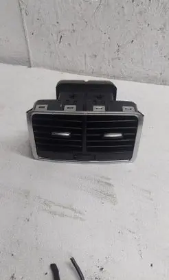 Audi A6 S6 C6 4F Rear air vent grill 4F0819203