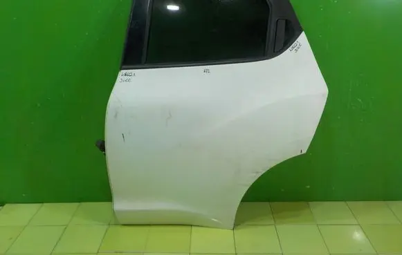 Nissan Juke I F15 Rear door LEWE