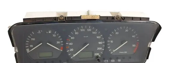 Volkswagen PASSAT B4 Speedometer (instrument cluster) 3A0919860M