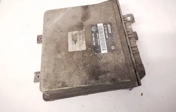 Volkswagen PASSAT B3 Engine control unit/module 0261200491 021906258c