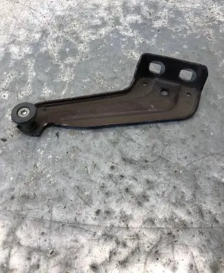 Dacia Dokker Sliding door upper roller guide/hinge 777949343R
