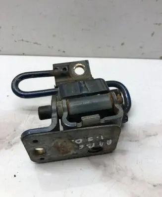 Audi A4 S4 B6 8E 8H Front door lower hinge