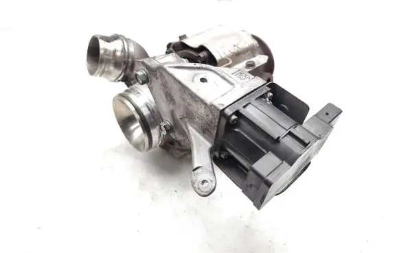 BMW 3 E90 E91 Turbo 8506891 49135-05895