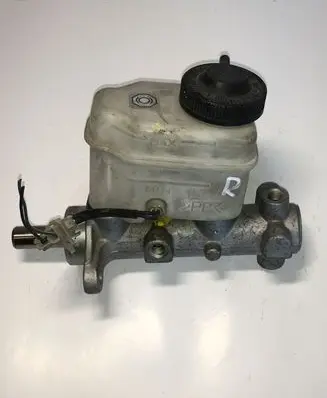 Ford Ranger Master brake cylinder UR55