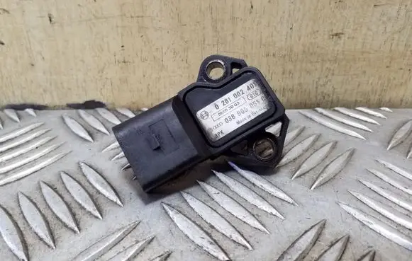 Volkswagen Touareg I Air pressure sensor 0281002401 038906051C