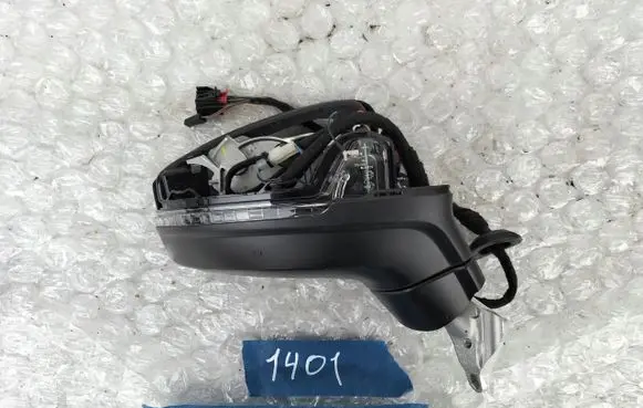 Volkswagen Tiguan Front door electric wing mirror 22592002