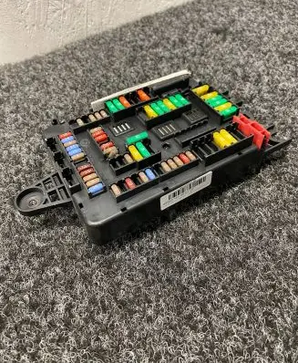 BMW X5 F15 Fuse module 6819651