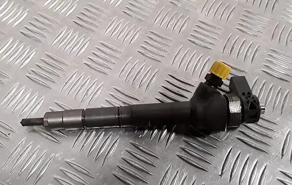 Fuel injector