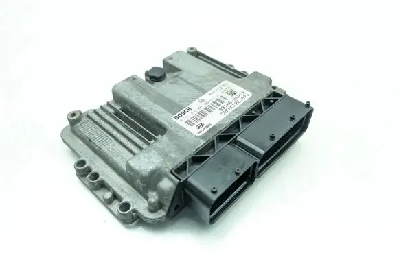 Hyundai i30 Engine control unit/module 39106-2A713 0281016009 1039S28613