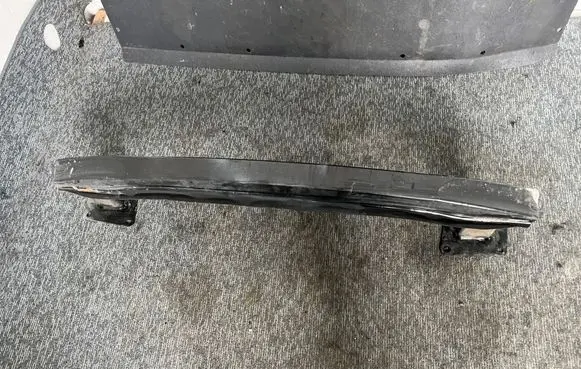 Volkswagen Polo V 6R Rear bumper support beam 
