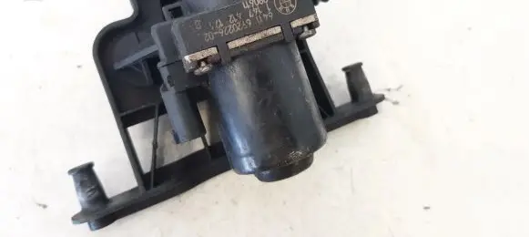 Coolant heater control valve