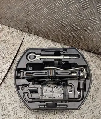 Peugeot 308 Tool set 