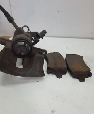 Volkswagen Transporter - Caravelle T5 Rear brake caliper
