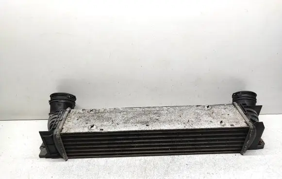 BMW 1 E82 E88 Intercooler radiator 7798788