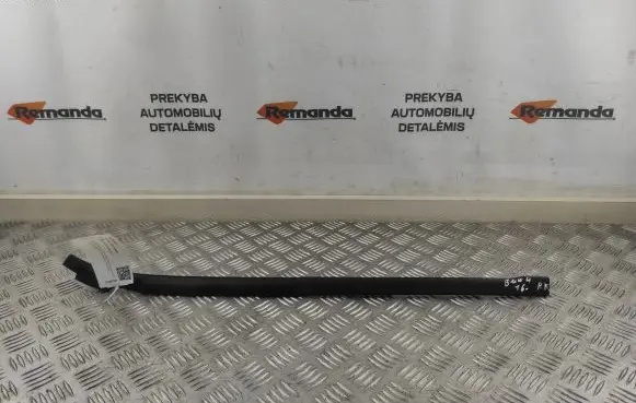 Windshield trim