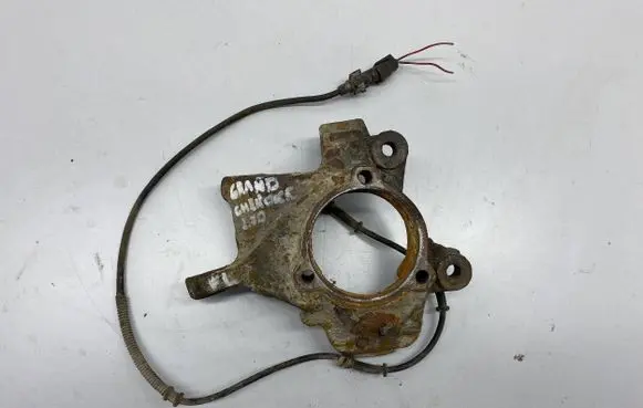 Front wheel hub spindle knuckle