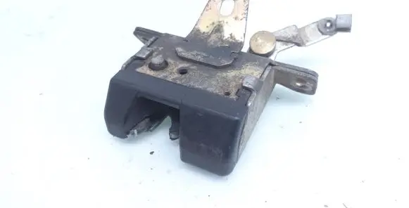 Opel Astra G Tailgate/trunk/boot lock/catch/latch 09130569
