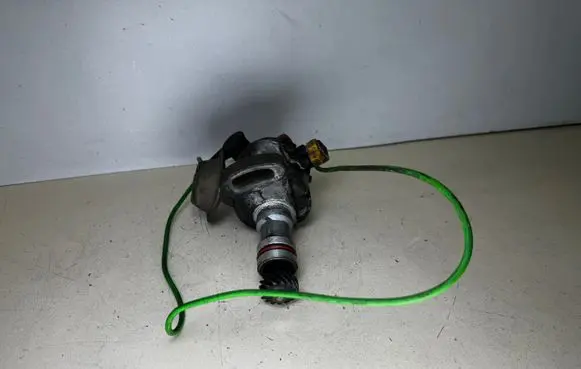 Mercedes-Benz 190 W201 Spark distributor 0031583201 0237002103 ZV0010